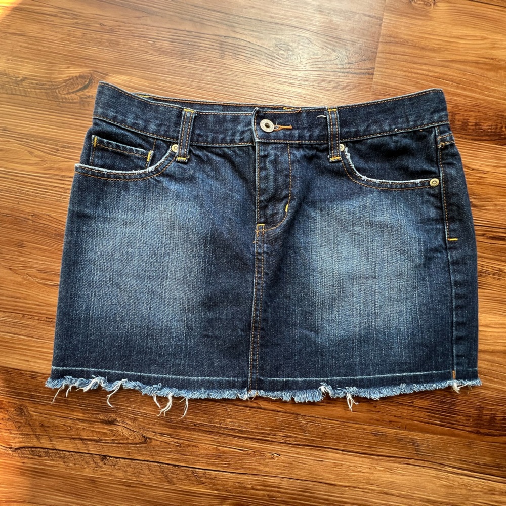 2000s Old navy Dark Denim Skirt Ultra Low Rise Size 4 - Fall 2006